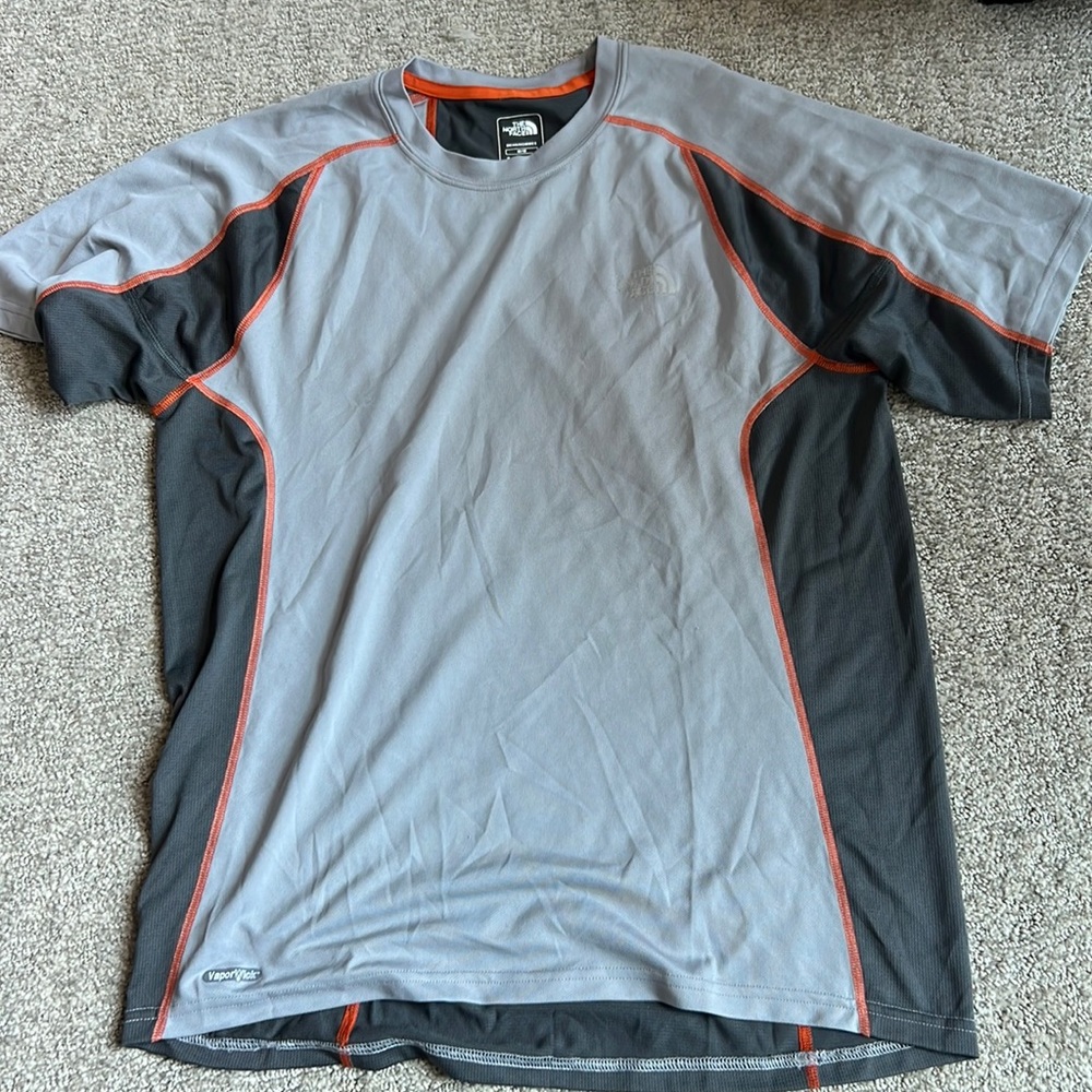 Mens North Face t-shirt